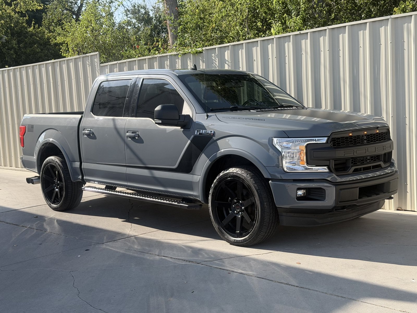 Used 2019 Ford F150 XLT w/ Equipment Group 302A Luxury AWD/4WD image 3
