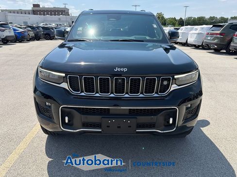 Used 2023 Jeep Grand Cherokee Overland w/ Adv Protech Group III AWD/4WD image 2