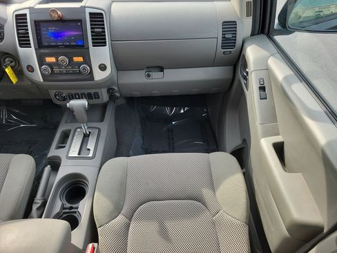 Used 2019 Nissan Frontier SV w/ Value Truck Package AWD/4WD image 14