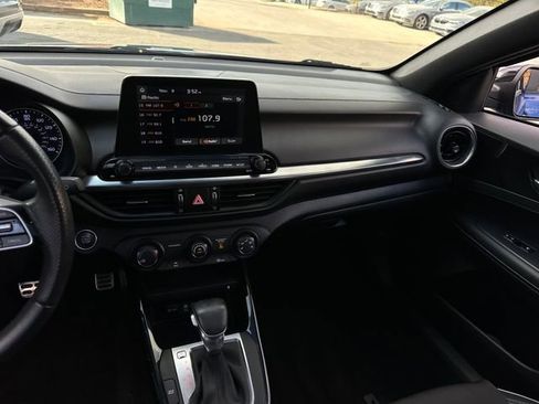 Used 2020 Kia Forte GT-Line w/ GT-Line Premium Package image 17