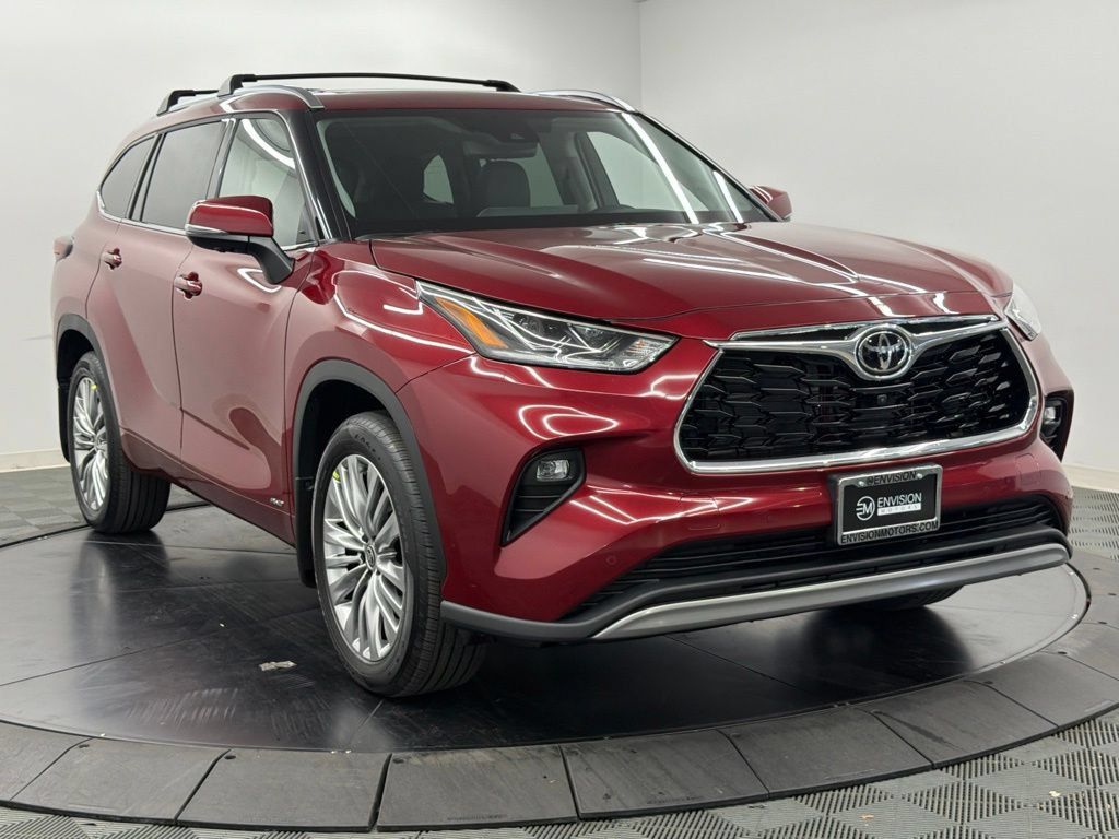 New 2026 Toyota Highlander Platinum AWD/4WD image 7