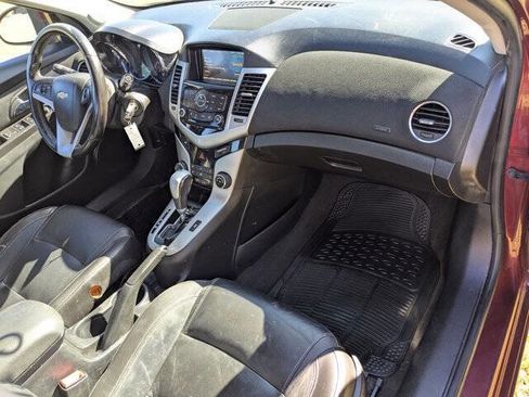 Used 2015 Chevrolet Cruze LT w/ RS Package image 34