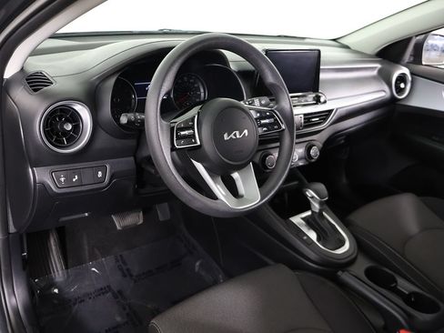 Used 2024 Kia Forte LXS w/ LXS Technology Package FWD image 25