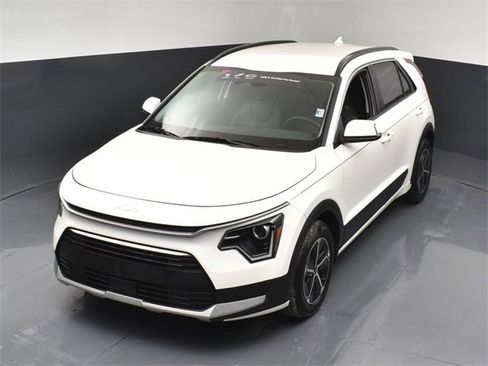 Used 2025 Kia Niro EX image 43