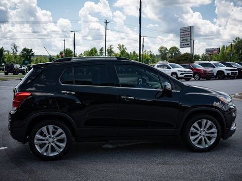 Used 2020 Chevrolet Trax Premier image 11