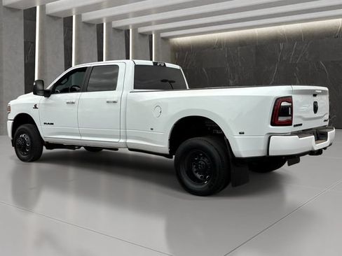Used 2024 RAM 3500 Laramie w/ Night Edition AWD/4WD image 4