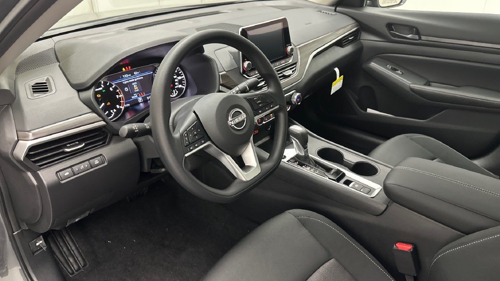New 2026 Nissan Altima 2.5 SV AWD/4WD image 16