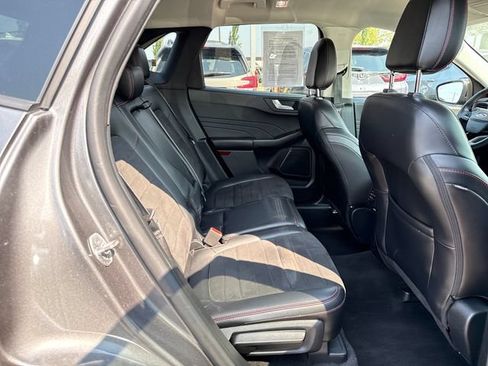 Used 2022 Ford Escape SEL w/ SEL Stealth AWD Package image 11