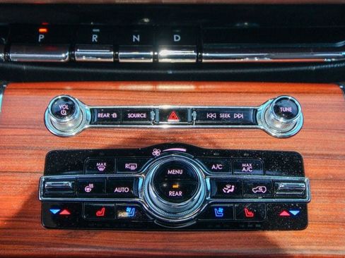 Used 2022 Lincoln Aviator Reserve w/ Equipment Group 201A image 28