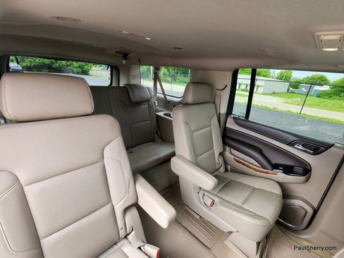 Used 2016 Chevrolet Suburban LTZ RWD image 44