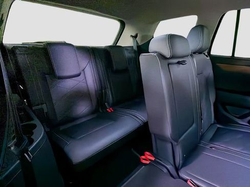 New 2026 Volkswagen Atlas SE FWD image 30