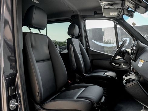 New 2025 Mercedes-Benz Sprinter 2500 image 24