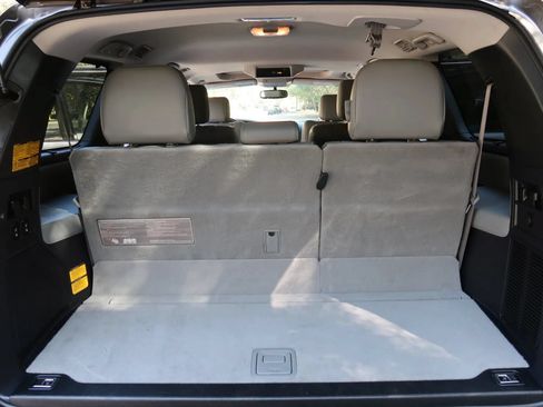 Used 2013 Toyota Sequoia Platinum RWD image 20