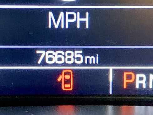 Used 2017 Chevrolet Colorado LT w/ LT Convenience Package image 18