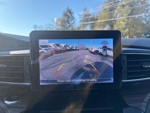 Used 2024 Ford Explorer Limited image 19