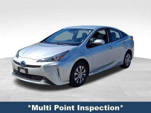 Used 2020 Toyota Prius LE AWD/4WD image 4