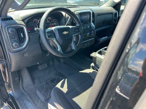 Used 2021 Chevrolet Silverado 2500 LT w/ Convenience Package AWD/4WD image 11