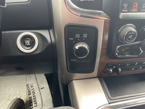 Used 2016 RAM 2500 Laramie AWD/4WD image 13