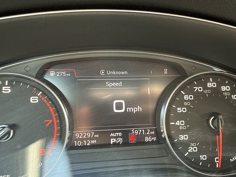 Used 2020 Audi Q5 2.0T Premium w/ Convenience Package AWD/4WD image 11
