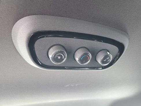 Used 2023 Dodge Durango GT image 29