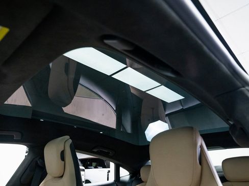 Used 2020 Porsche Taycan Turbo image 16