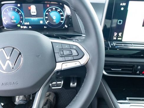 New 2026 Volkswagen Atlas Cross Sport SEL Premium R-Line AWD/4WD image 25