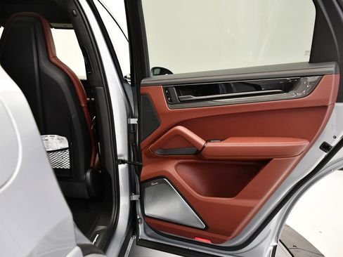 New 2026 Porsche Cayenne GTS AWD/4WD image 55