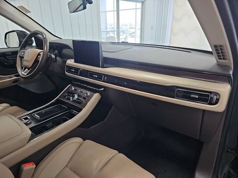 Used 2022 Lincoln Aviator Reserve w/ Equipment Group 201A AWD/4WD image 28