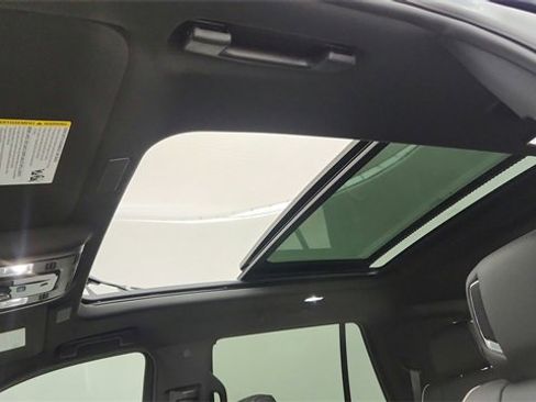 Used 2026 Cadillac Escalade Sport w/ LPO, ONYX Package image 65