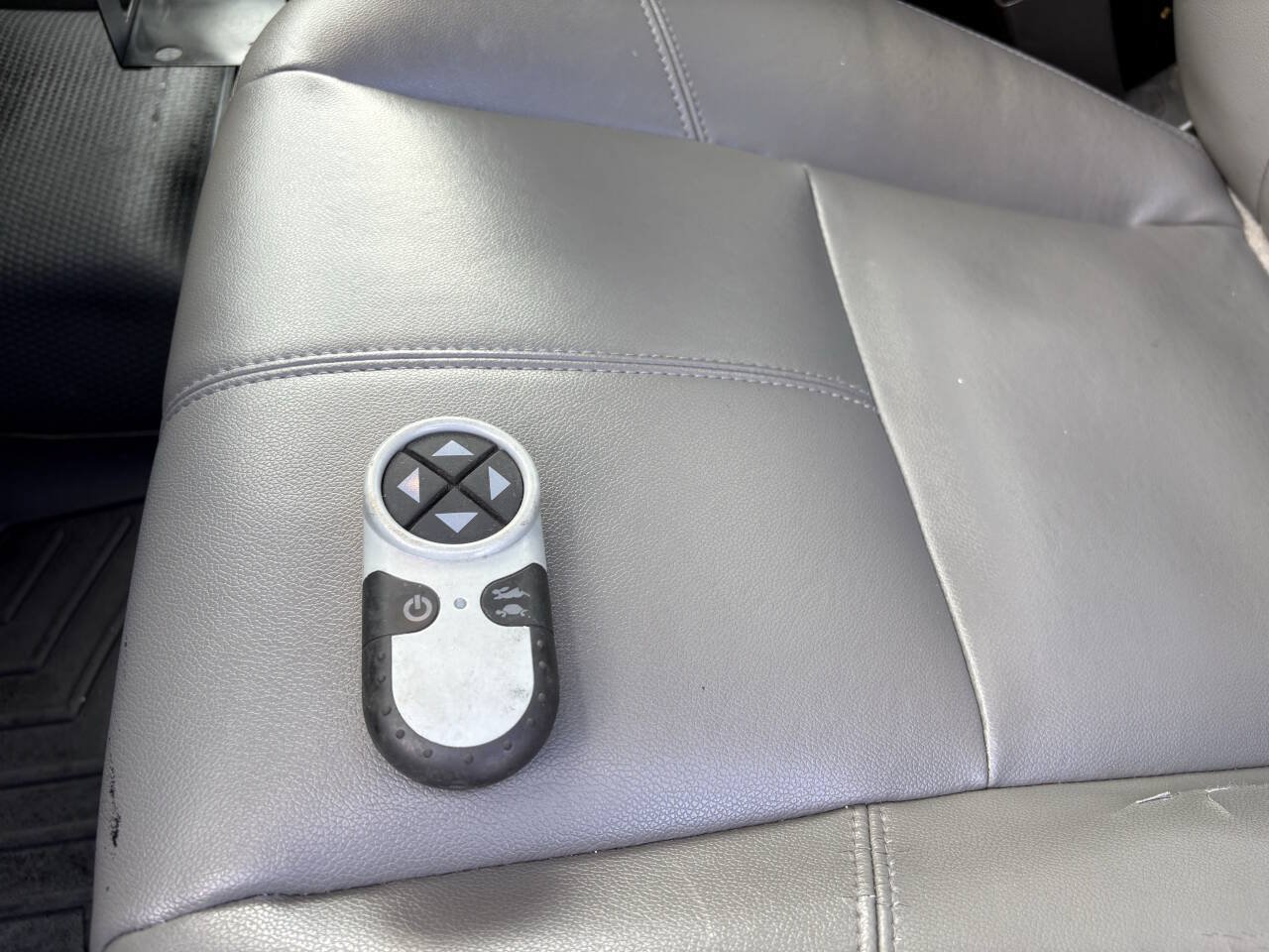 Used 2013 Chevrolet Silverado 3500 W/T RWD image 20