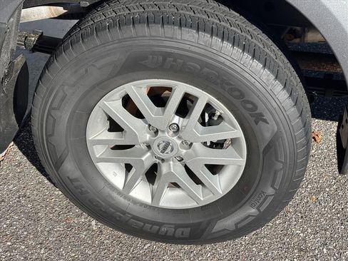 Used 2019 Nissan Frontier SV image 27