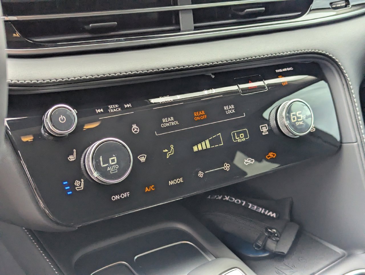 New 2027 INFINITI QX60 Luxe FWD image 20