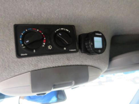 Used 2010 Freightliner Sprinter 2500 RWD image 11