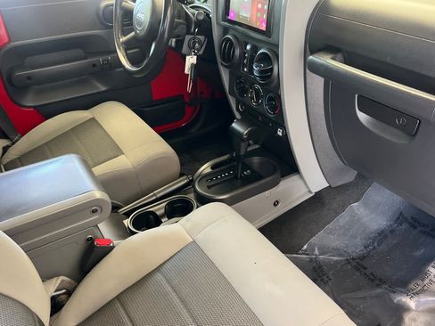 Used 2008 Jeep Wrangler Unlimited X AWD/4WD image 16