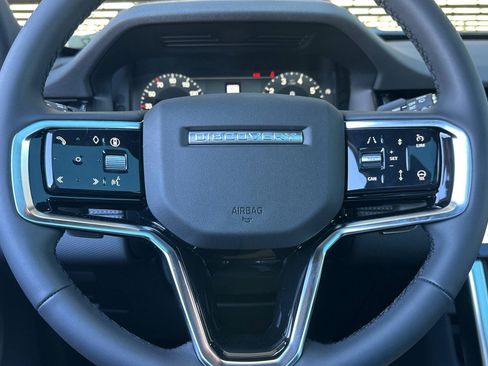 New 2026 Land Rover Discovery Sport Landmark image 17