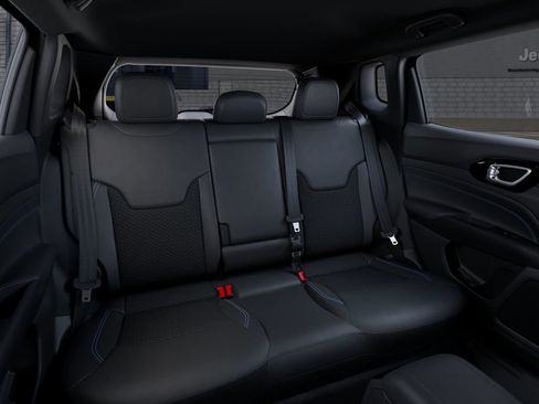 New 2026 Jeep Compass Latitude AWD/4WD image 16