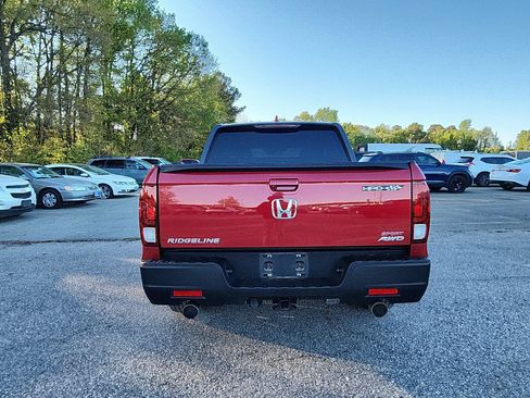 Used 2021 Honda Ridgeline Sport image 4