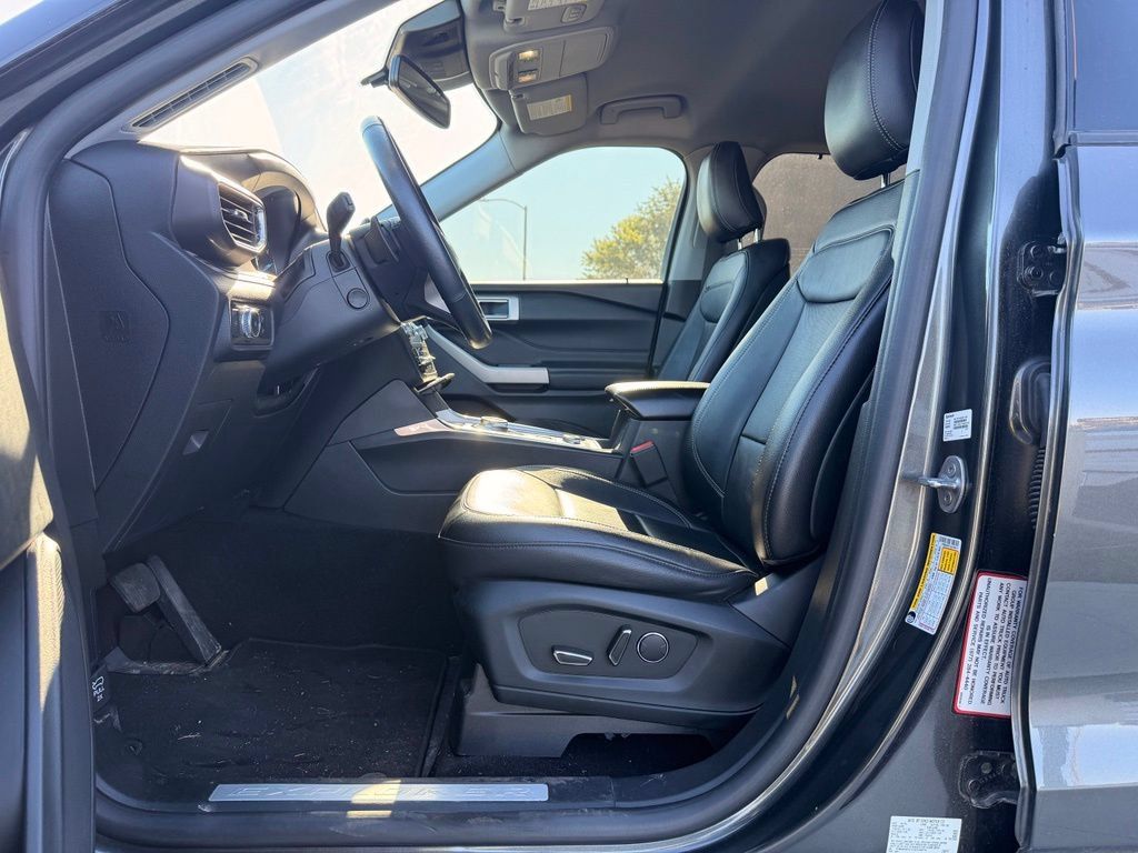 Used 2020 Ford Explorer Limited w/ Class III Trailer Tow Package AWD/4WD image 29