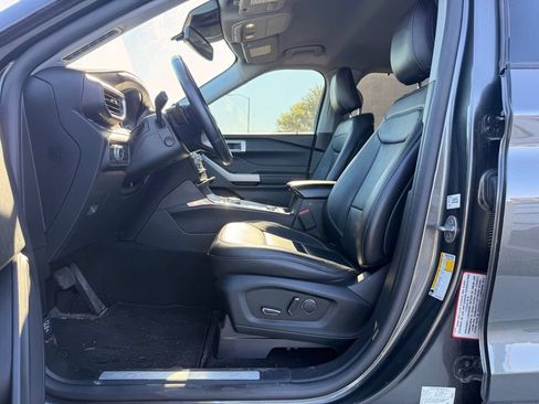 Used 2020 Ford Explorer Limited w/ Class III Trailer Tow Package AWD/4WD image 29