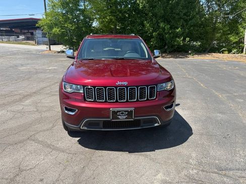Used 2019 Jeep Grand Cherokee Limited AWD/4WD image 2