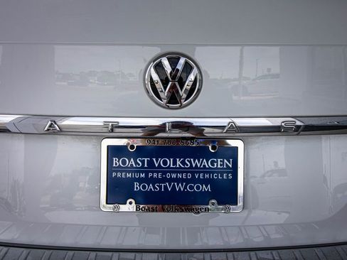 Used 2019 Volkswagen Atlas SE w/ Towing Package image 17