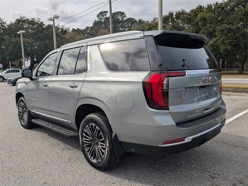 Used 2025 GMC Yukon Elevation w/ Elevation Premium Package image 7