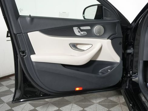 Used 2023 Mercedes-Benz E 350 4MATIC Sedan image 29