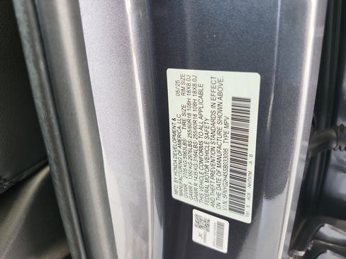Used 2025 Honda Pilot EX-L image 28