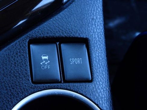 Used 2017 Toyota Corolla SE image 56