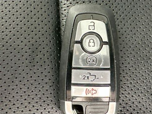 Used 2023 Ford F150 Lariat w/ Equipment Group 502A High image 18