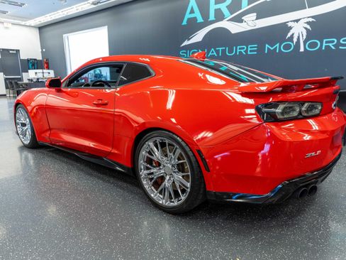 Used 2017 Chevrolet Camaro ZL1 RWD image 8