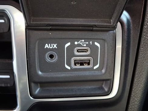 Used 2022 Jeep Gladiator Sport AWD/4WD image 24