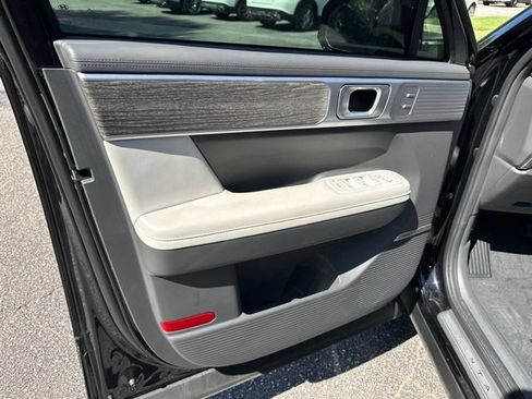 Used 2025 Hyundai Santa Fe Calligraphy FWD image 13