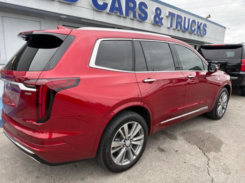 Used 2025 Cadillac XT6 Premium Luxury w/ Technology Package AWD/4WD image 3
